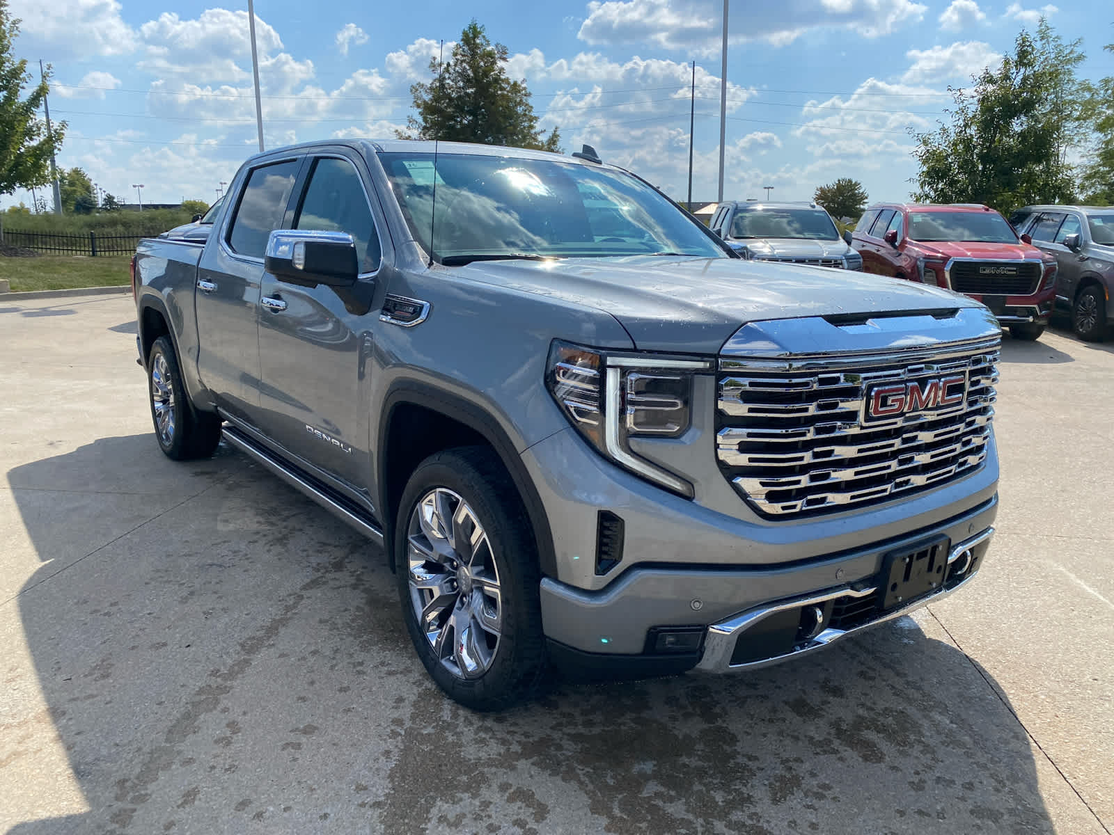 2026 Gmc Sierra Denali photo 4
