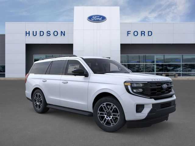 2025 Ford Expedition photo 7