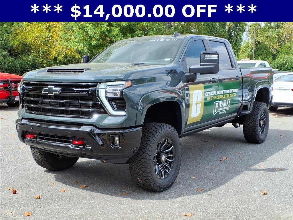 2025 Chevrolet Silverado 2500HD LT photo 2