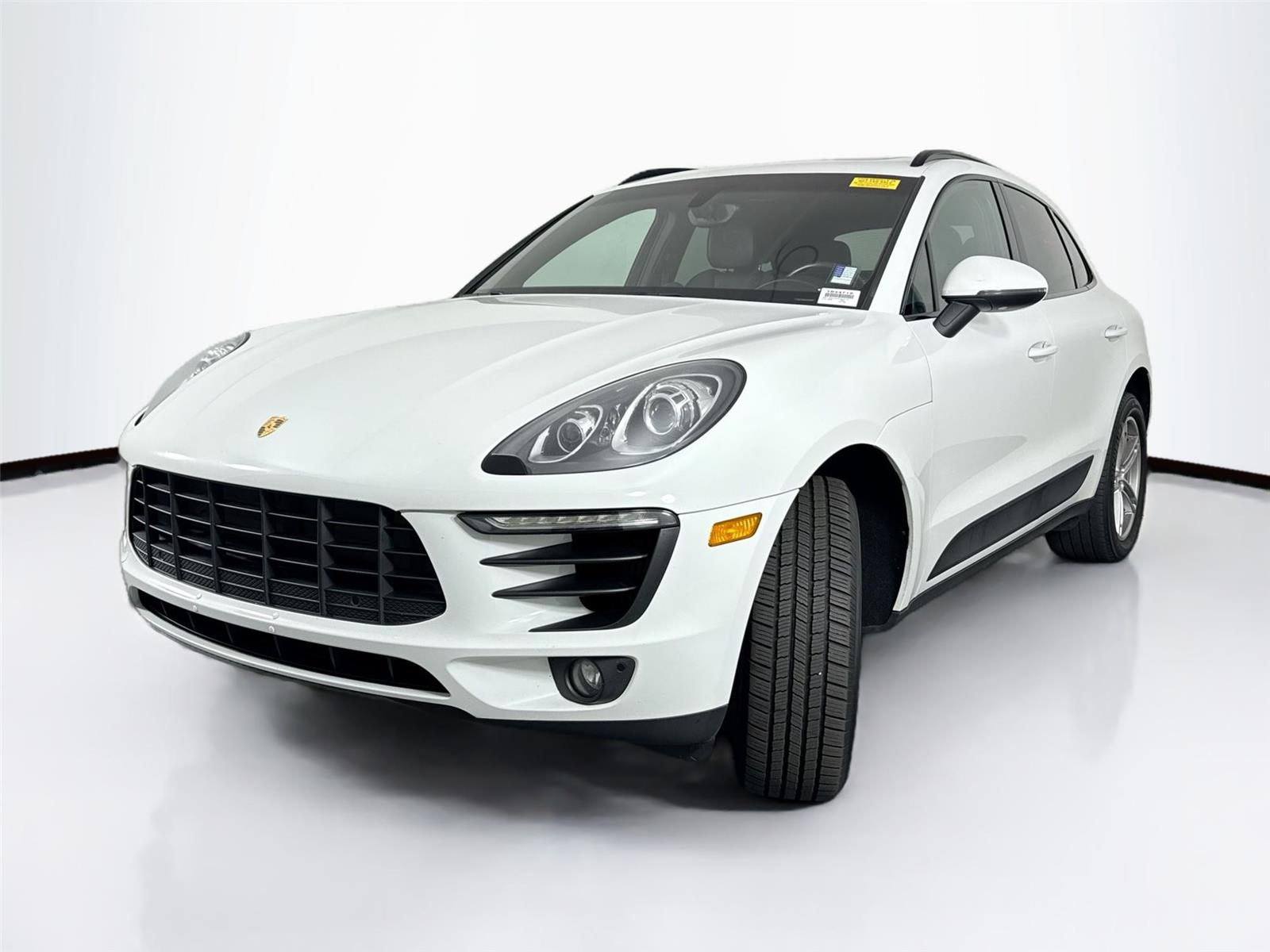 2015 Porsche Macan S photo 2
