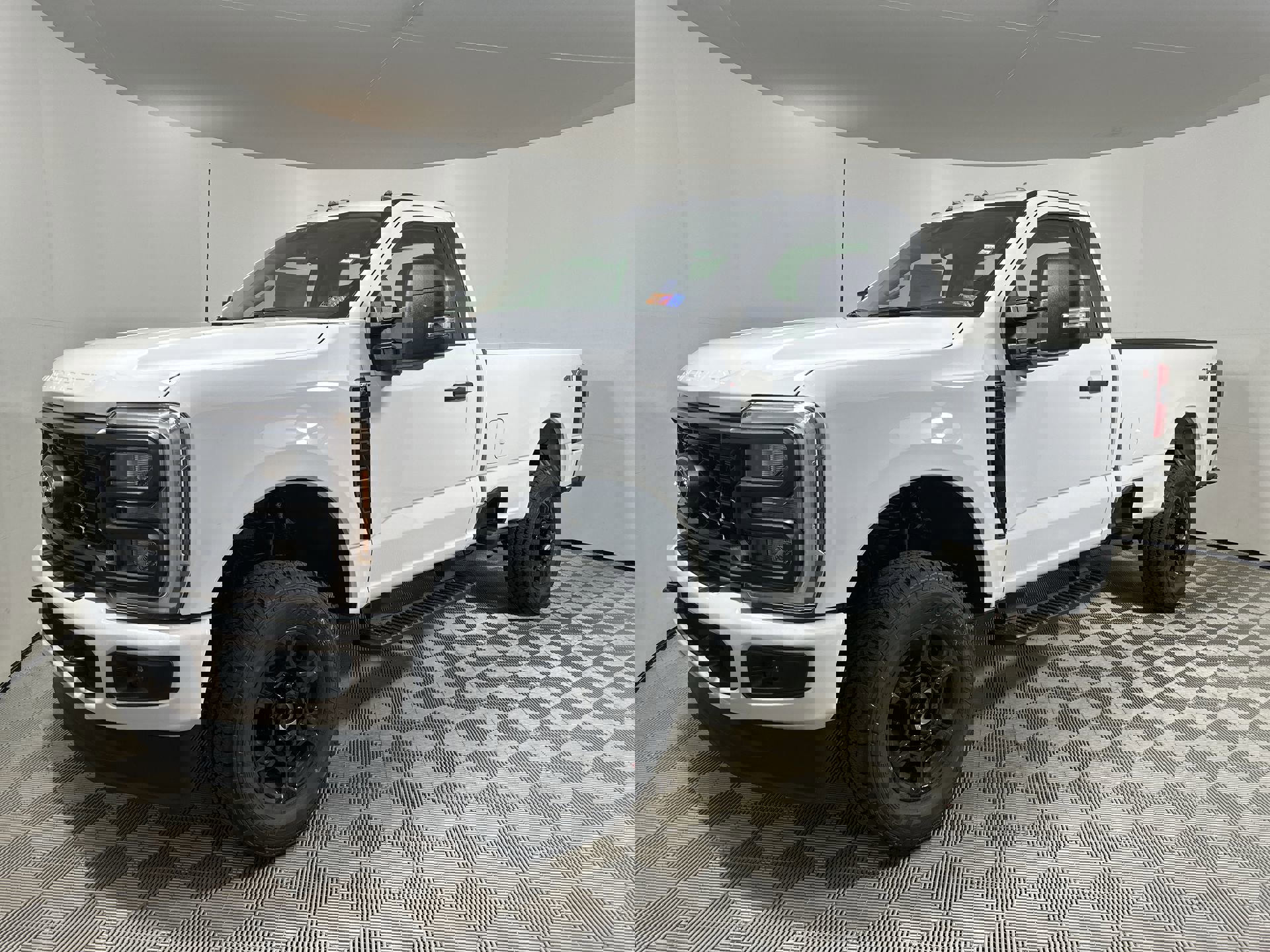 2025 Ford F-350 XL photo 4