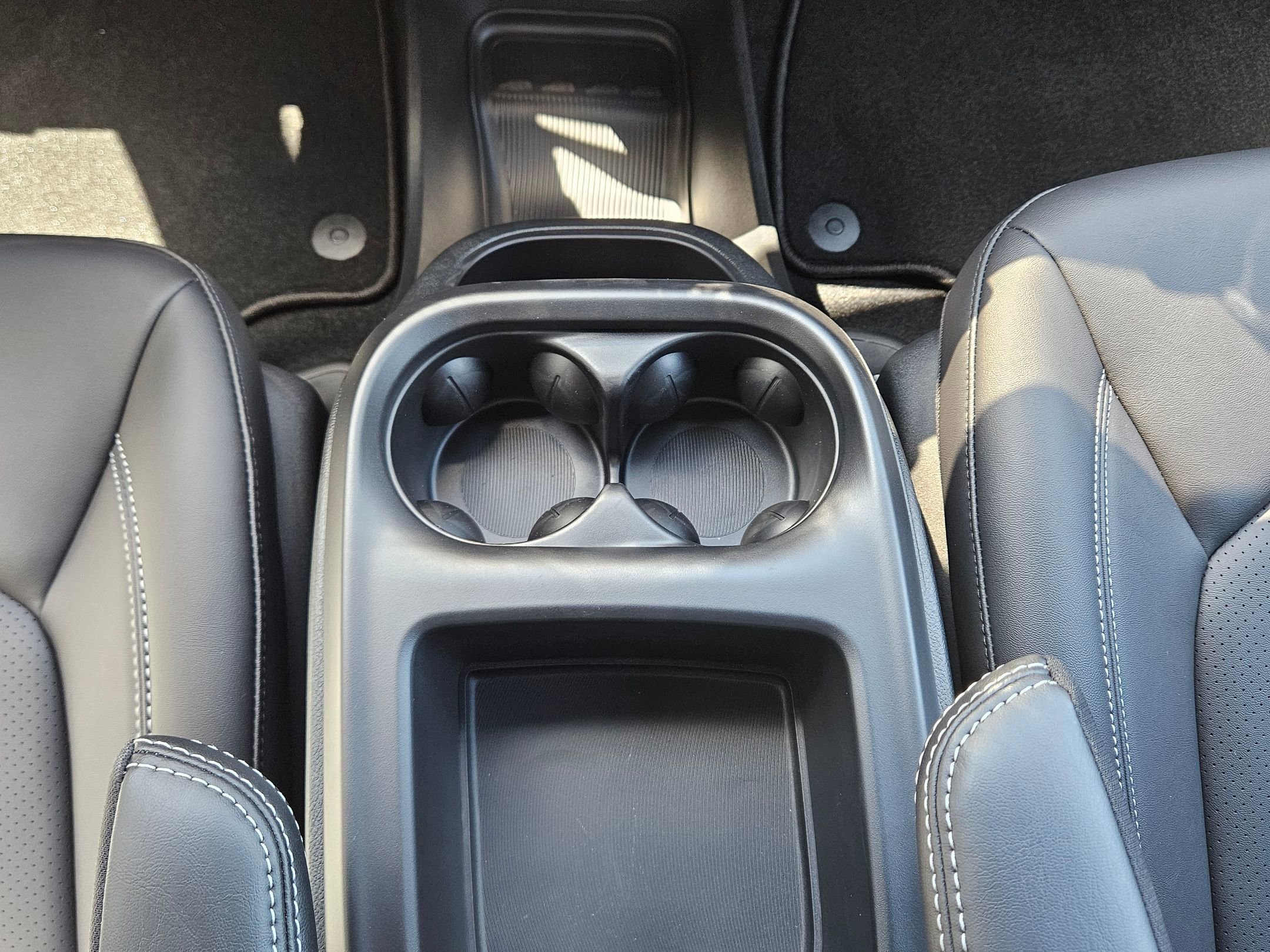 2025 Chrysler Pacifica photo 10