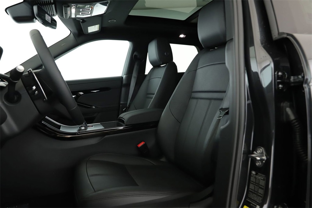 2024 Land Rover Range Rover Evoque Dynamic SE photo 15