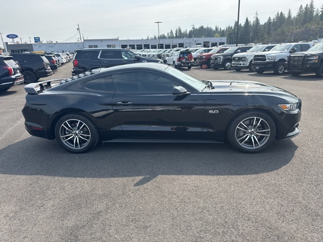 2017 Ford Mustang GT photo 2
