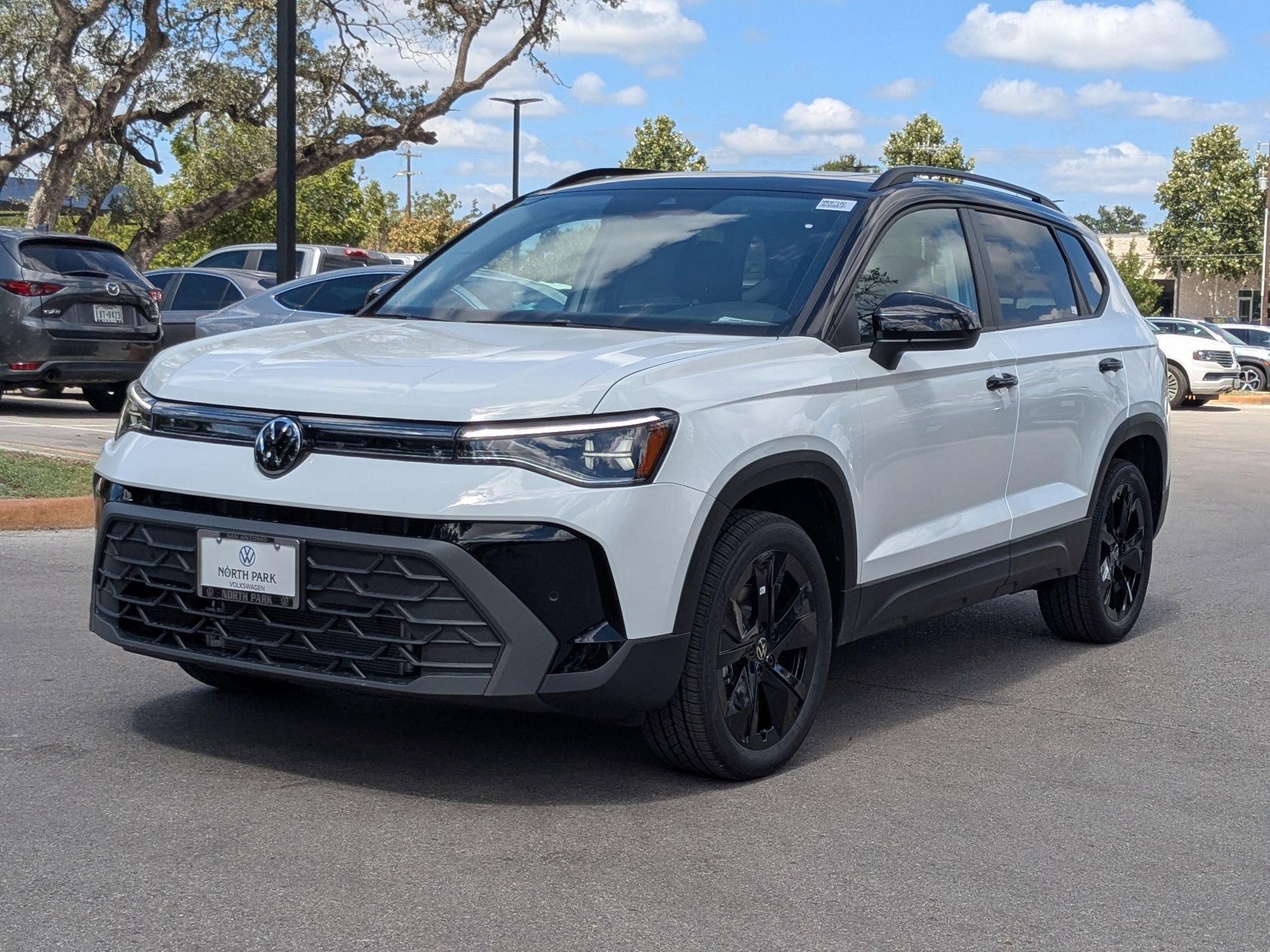 2025 Volkswagen Taos SE photo 3