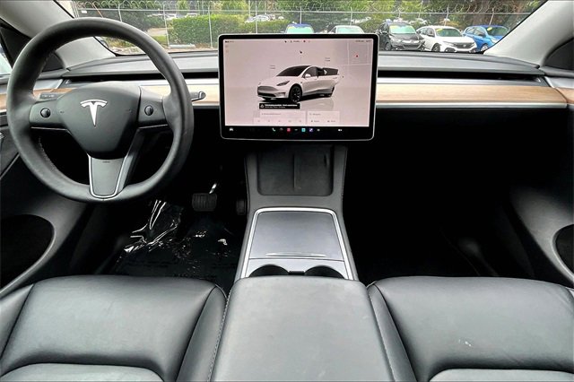 2023 Tesla Model Y Long Range photo 13