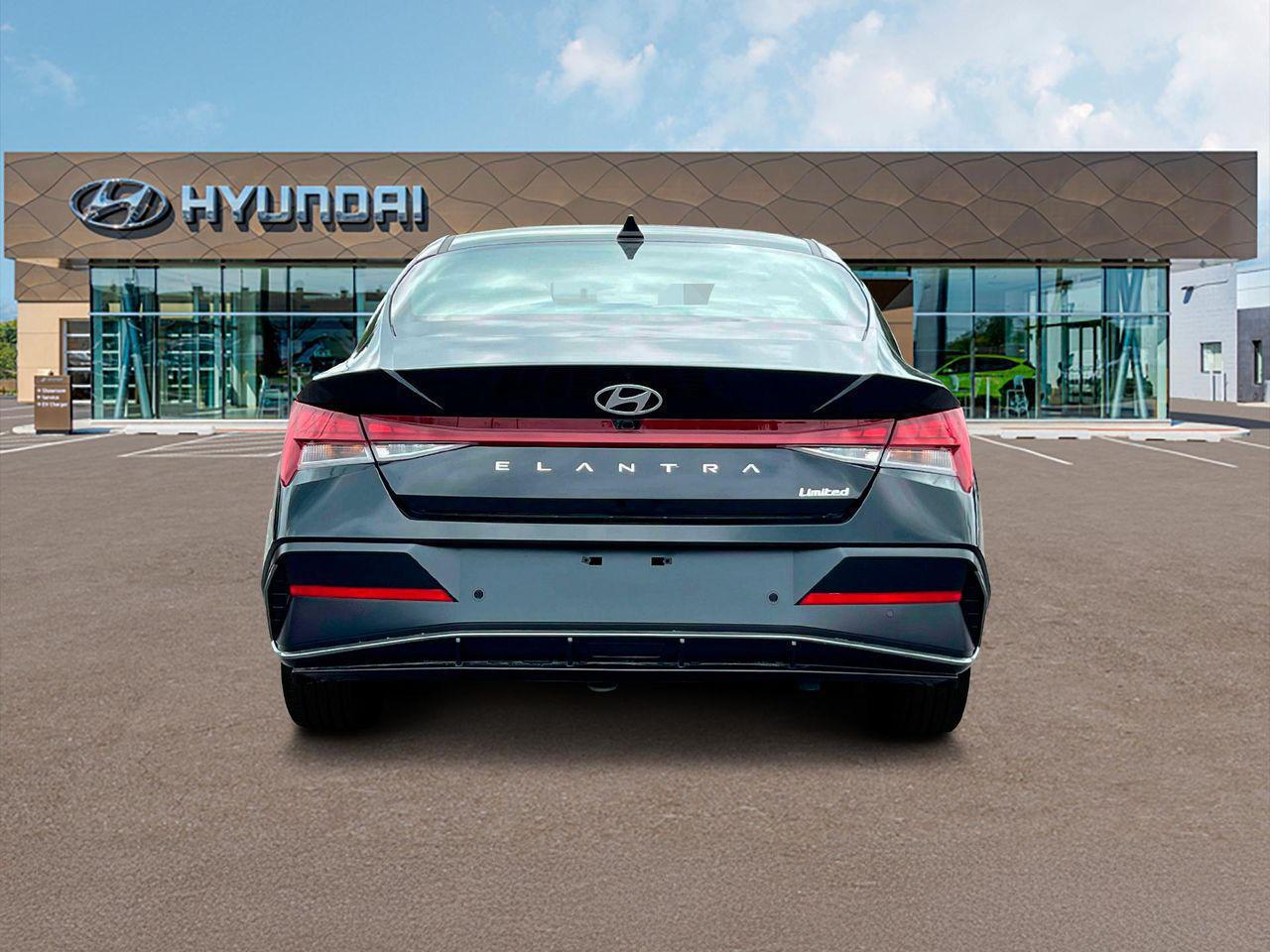 2025 Hyundai Elantra Limited photo 6