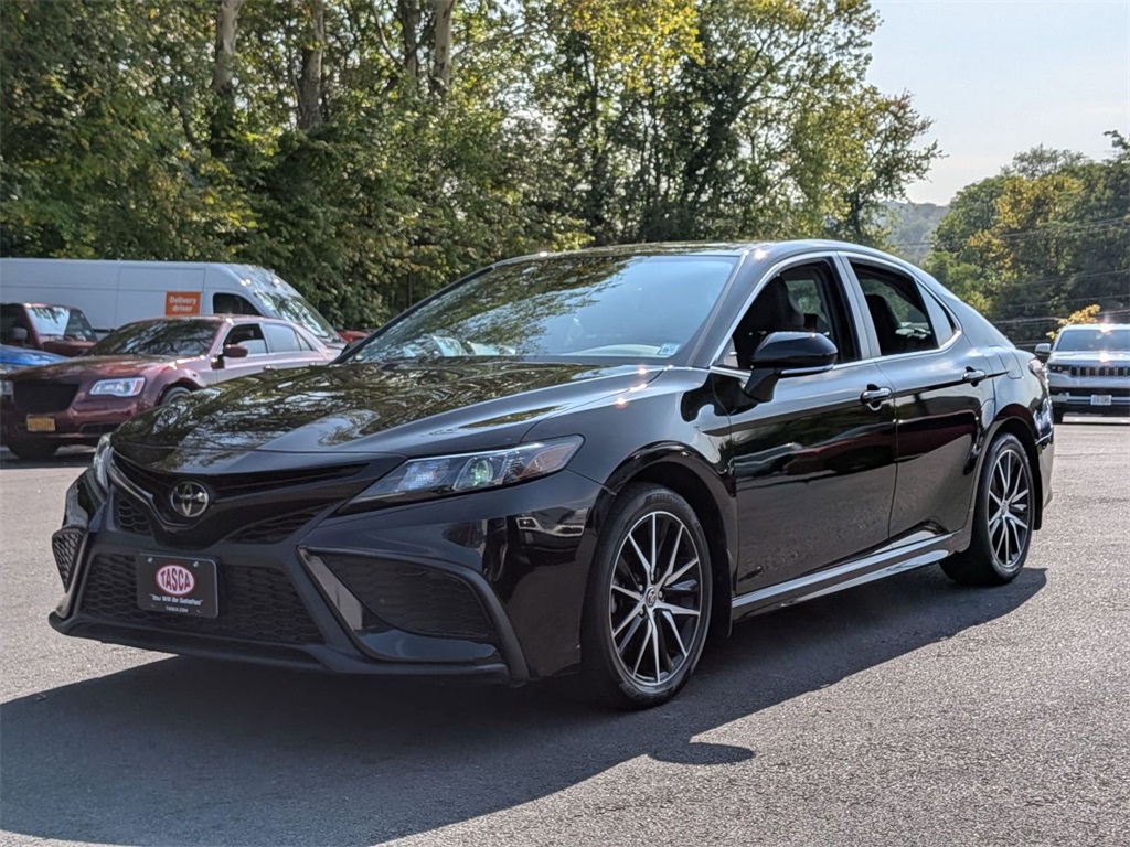 2023 Toyota Camry SE photo 8