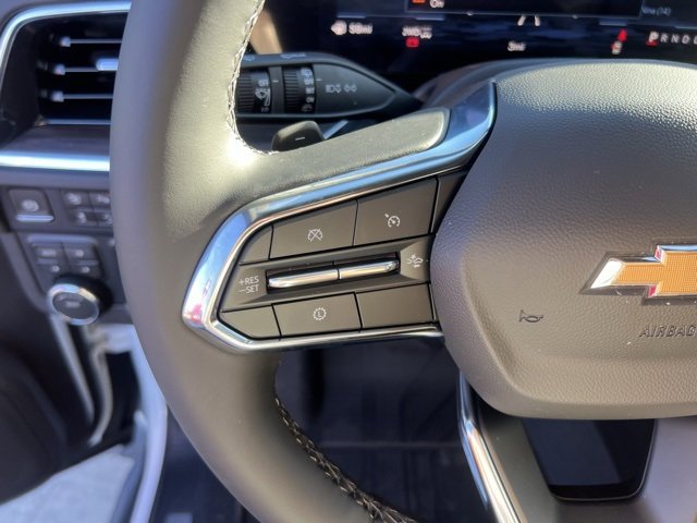 2026 Chevrolet Suburban LT photo 3