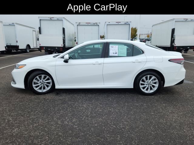 2022 Toyota Camry LE photo 4
