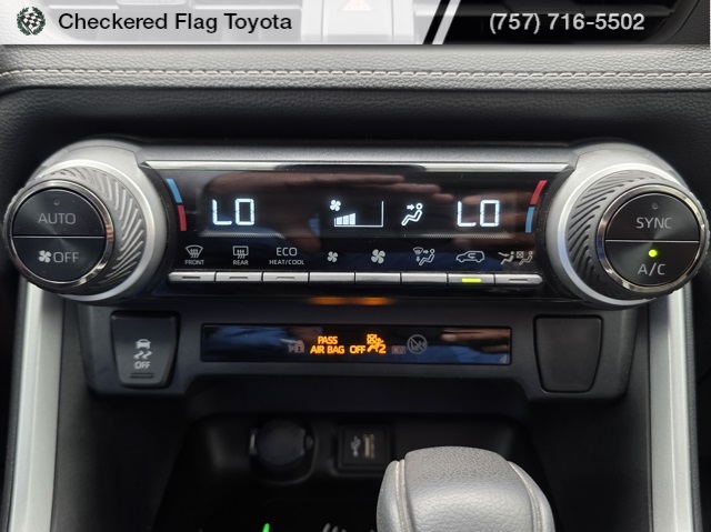2024 Toyota RAV4 Hybrid XLE photo 26