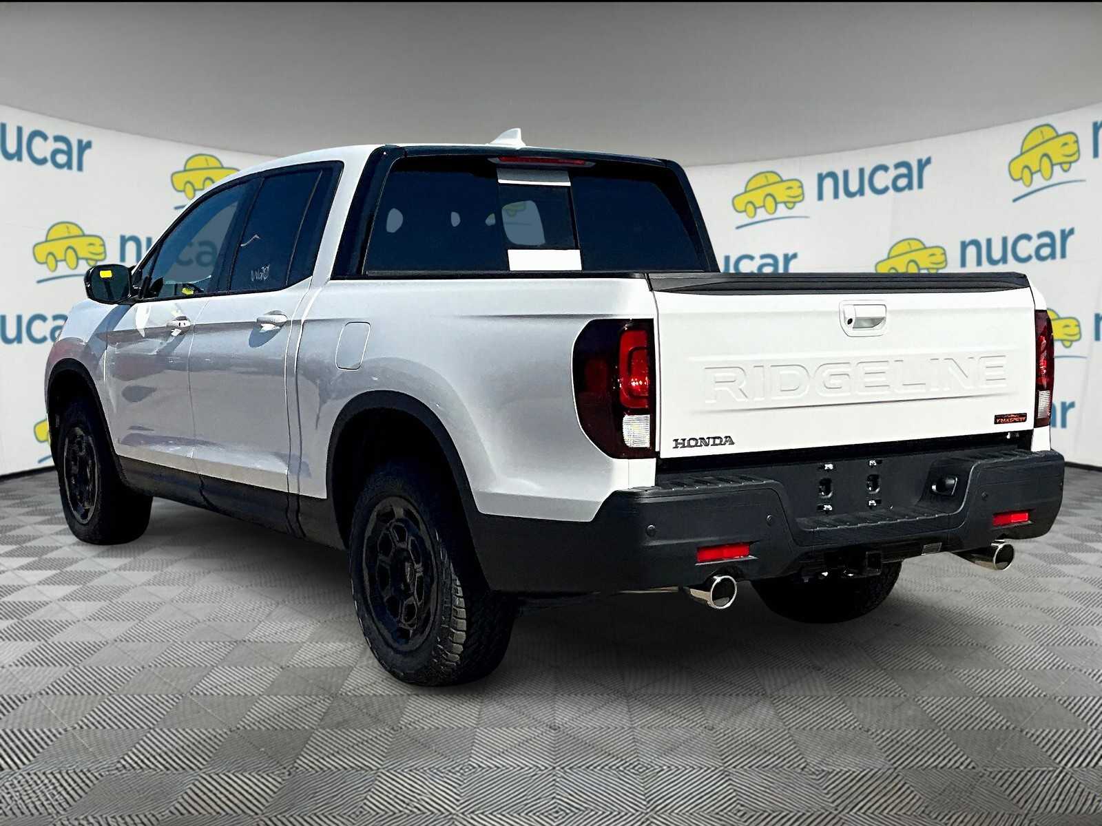 2025 Honda Ridgeline TrailSport photo 2