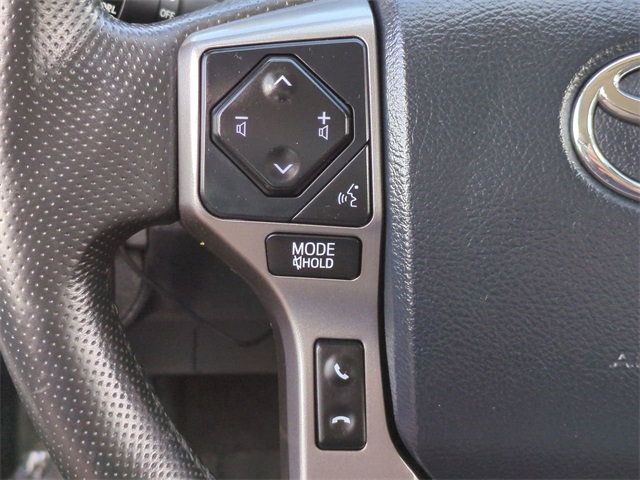 2018 Toyota Tacoma SR5 photo 22