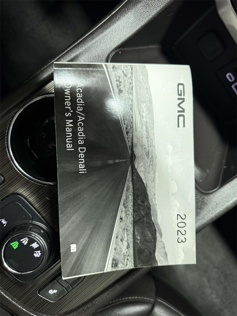 2023 Gmc Acadia SLT photo 27