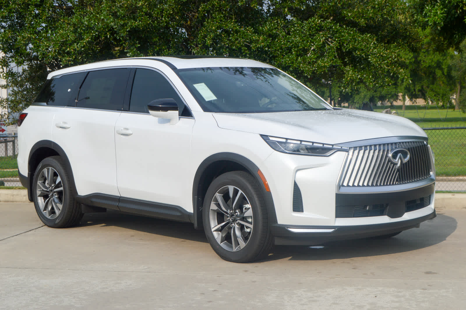 2026 Infiniti QX60 Pure photo 2