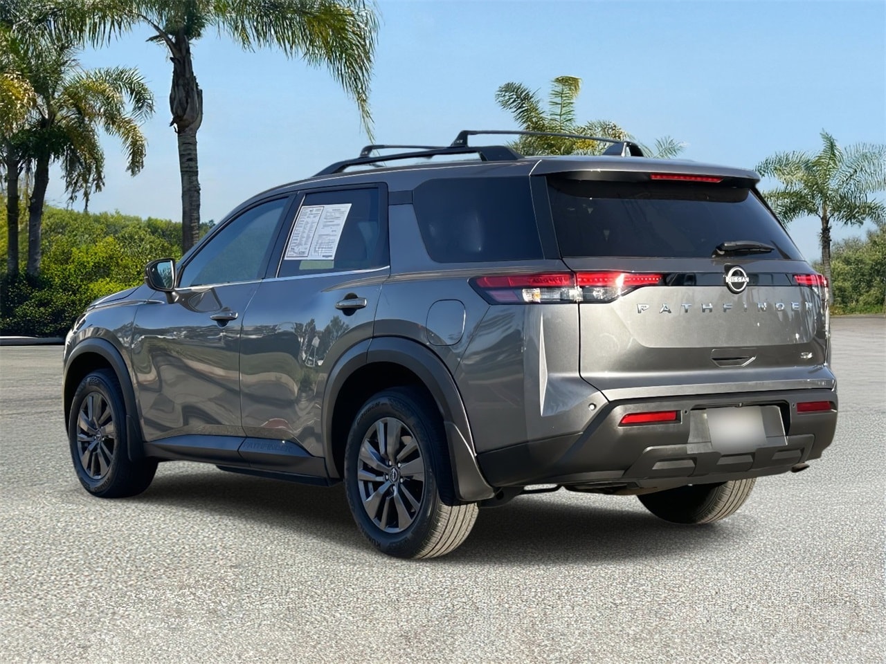 2022 Nissan Pathfinder SV