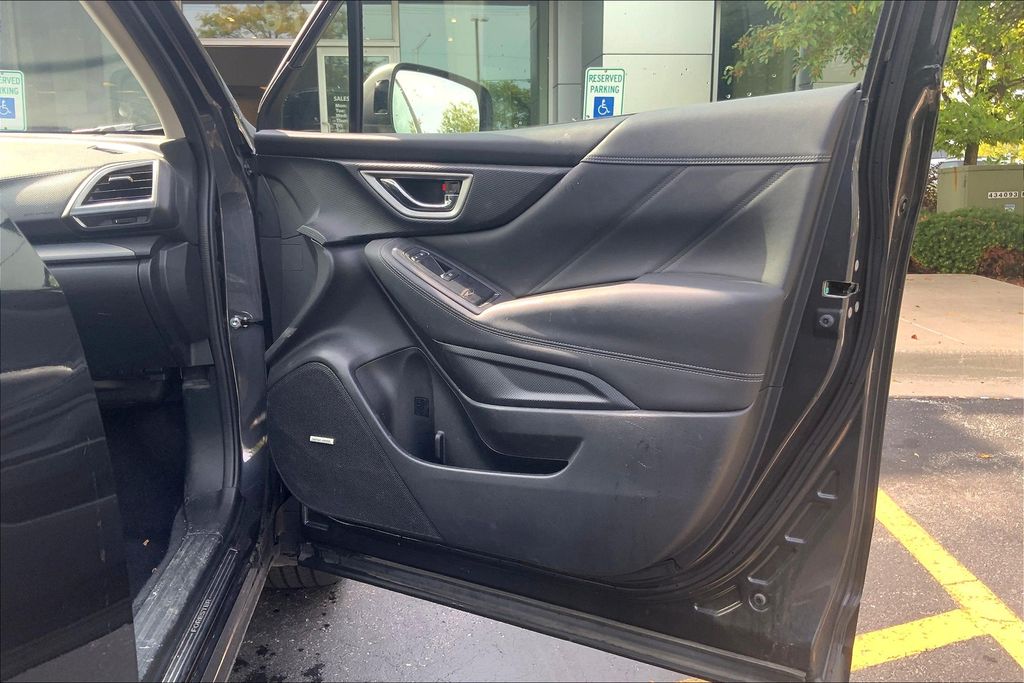 2019 Subaru Forester Limited photo 21
