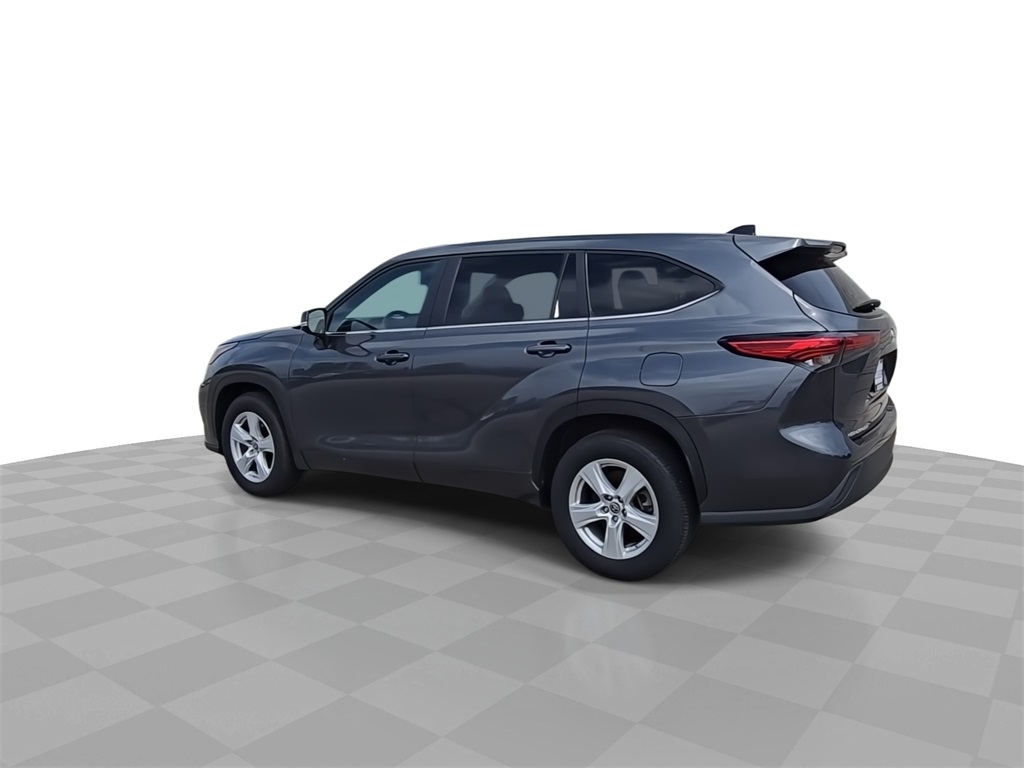 2023 Toyota Highlander L photo 4