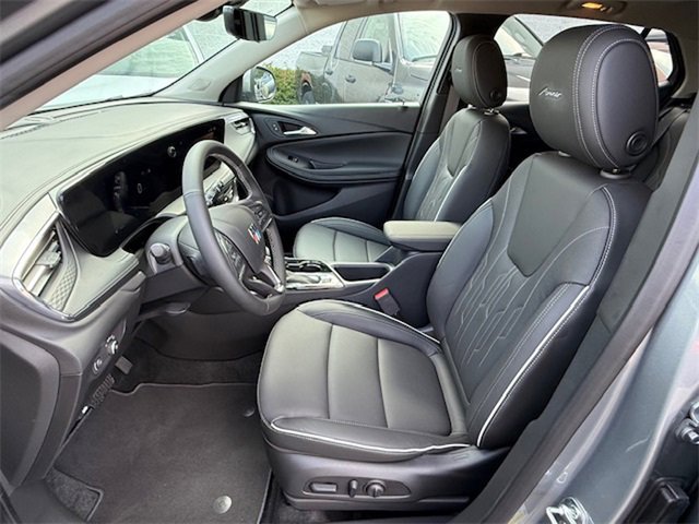 2026 Buick Encore GX Avenir photo 13