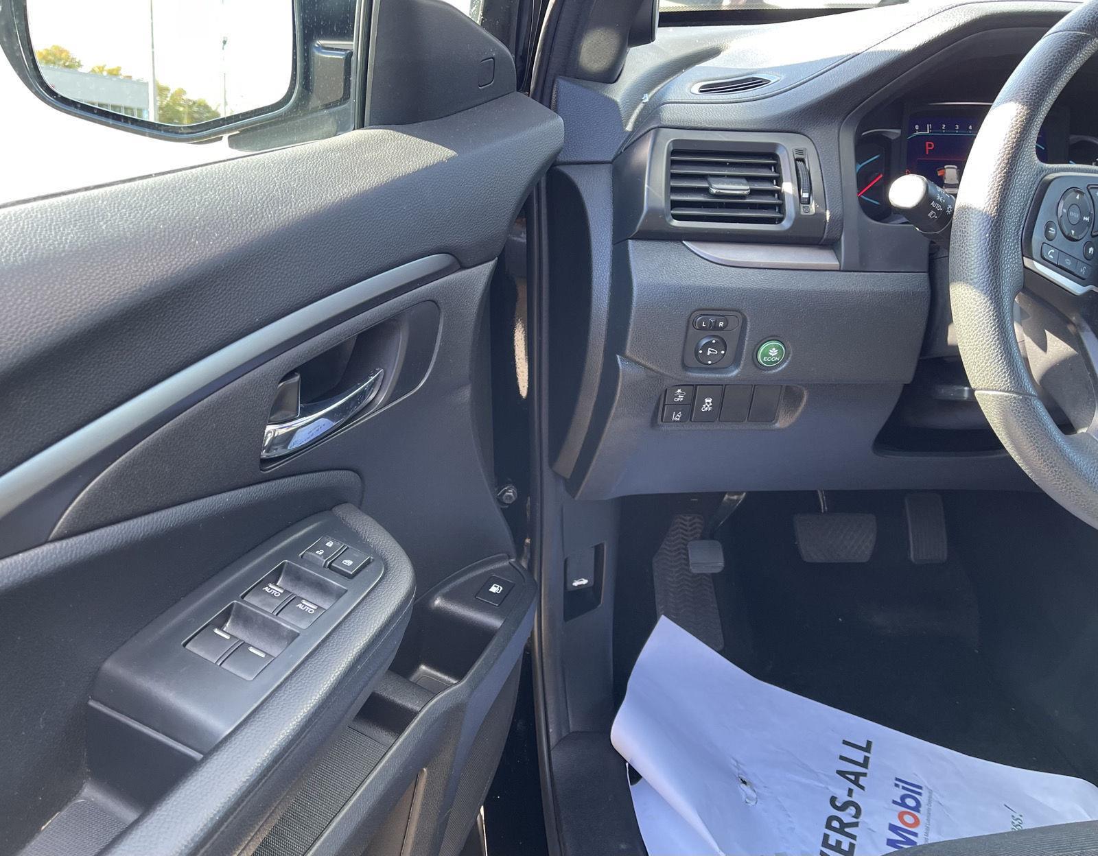 2022 Honda Pilot Sport photo 2