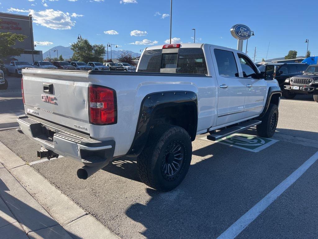 2019 Gmc Sierra 2500 HD Denali photo 3