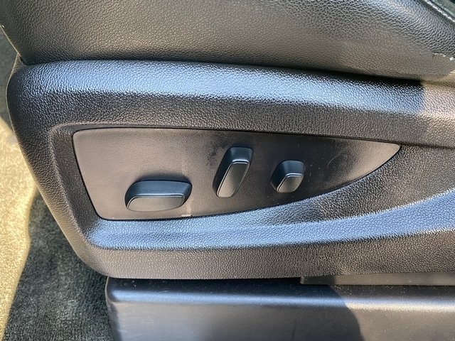 2017 Gmc Yukon SLT photo 18