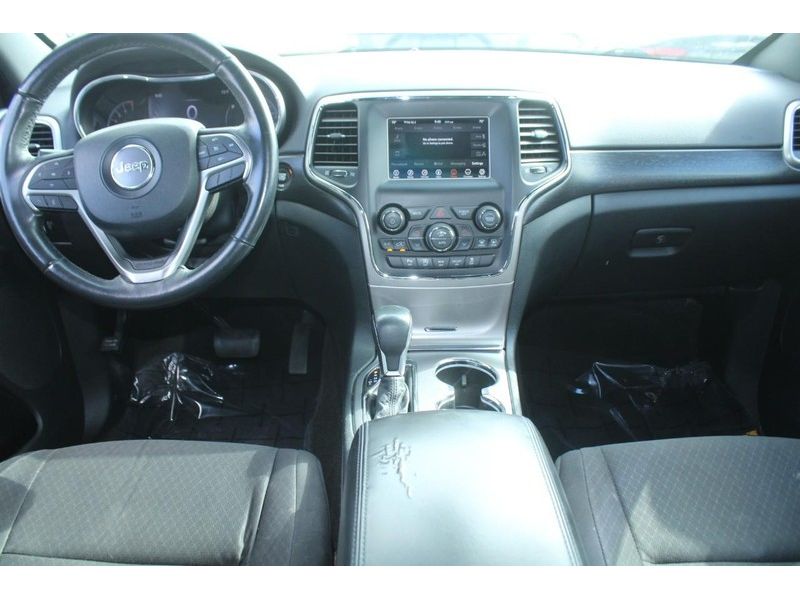 2018 Jeep Grand Cherokee Laredo photo 12