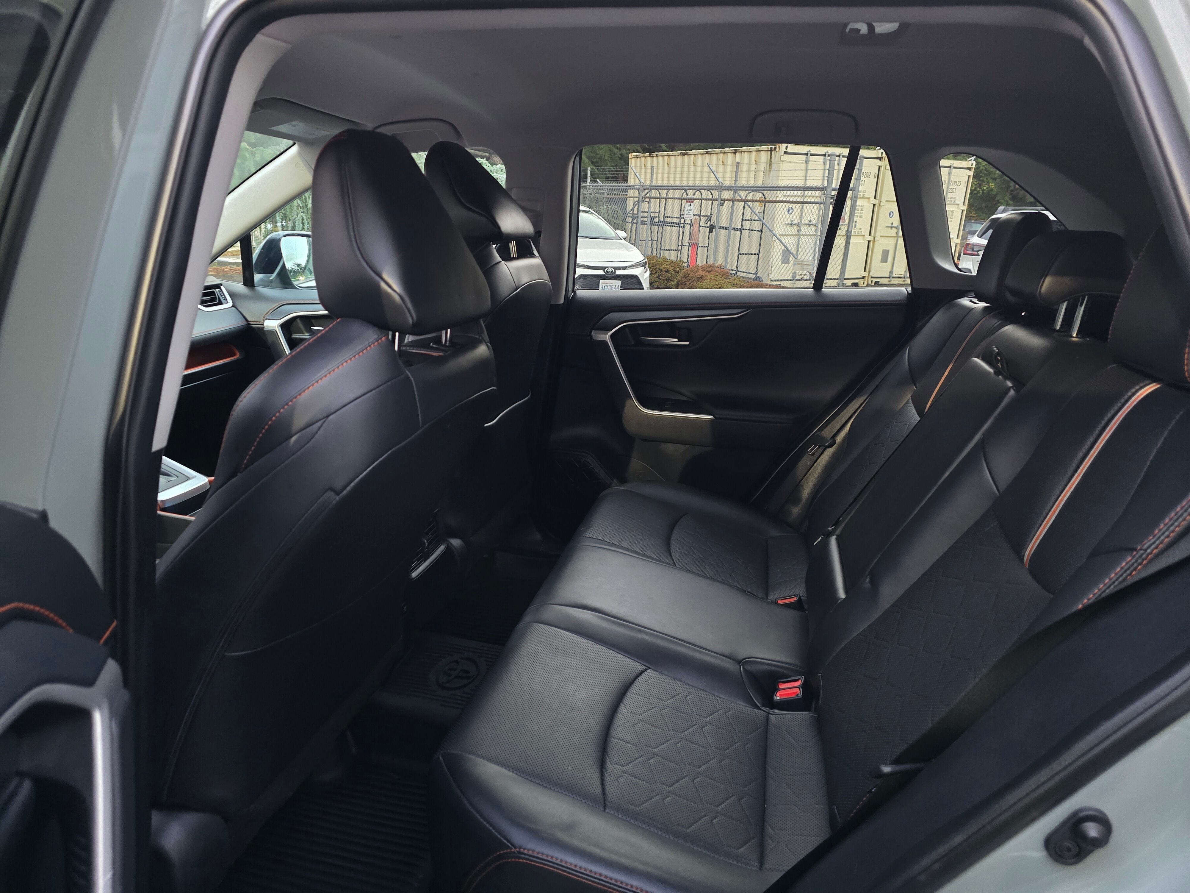 2019 Toyota RAV4 Adventure photo 3