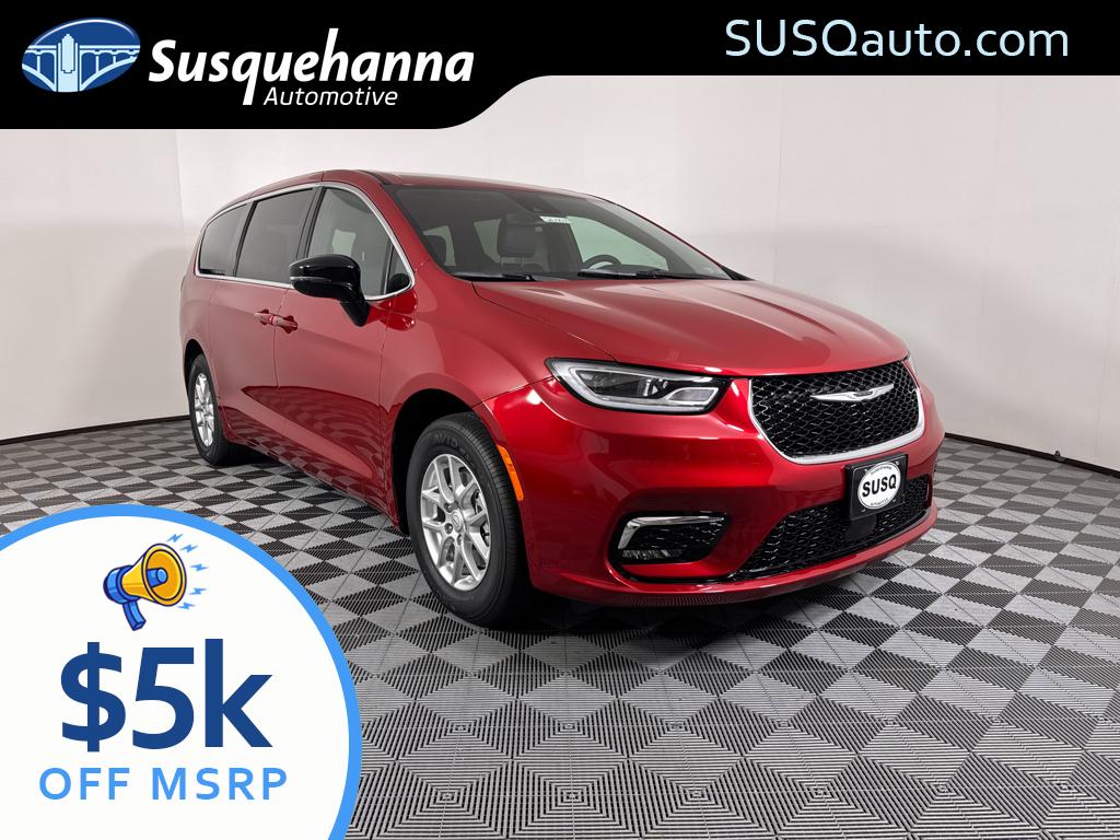 2026 Chrysler Pacifica Select's photo