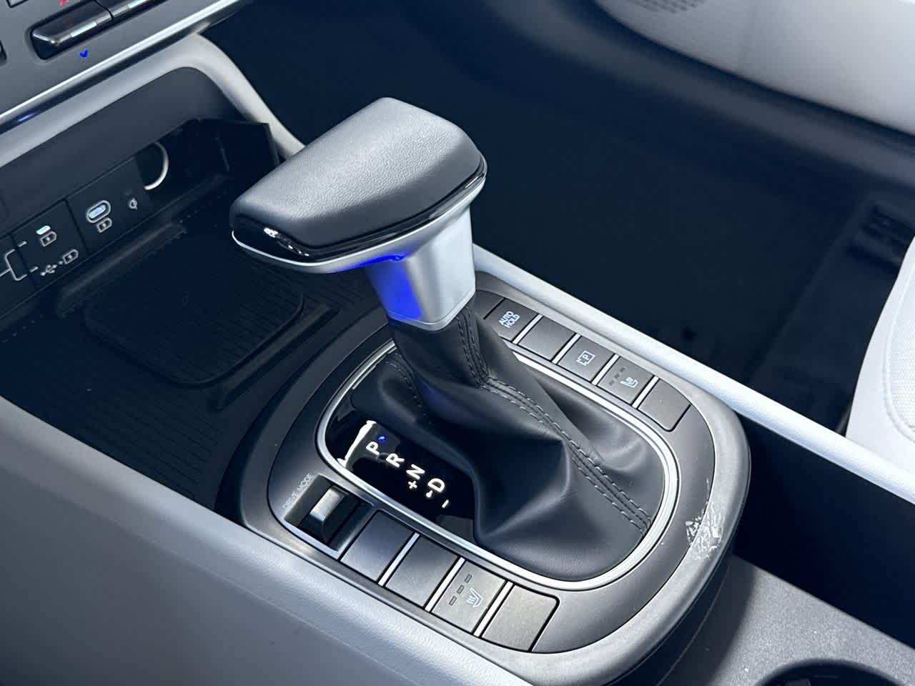2026 Hyundai Kona SEL photo 19