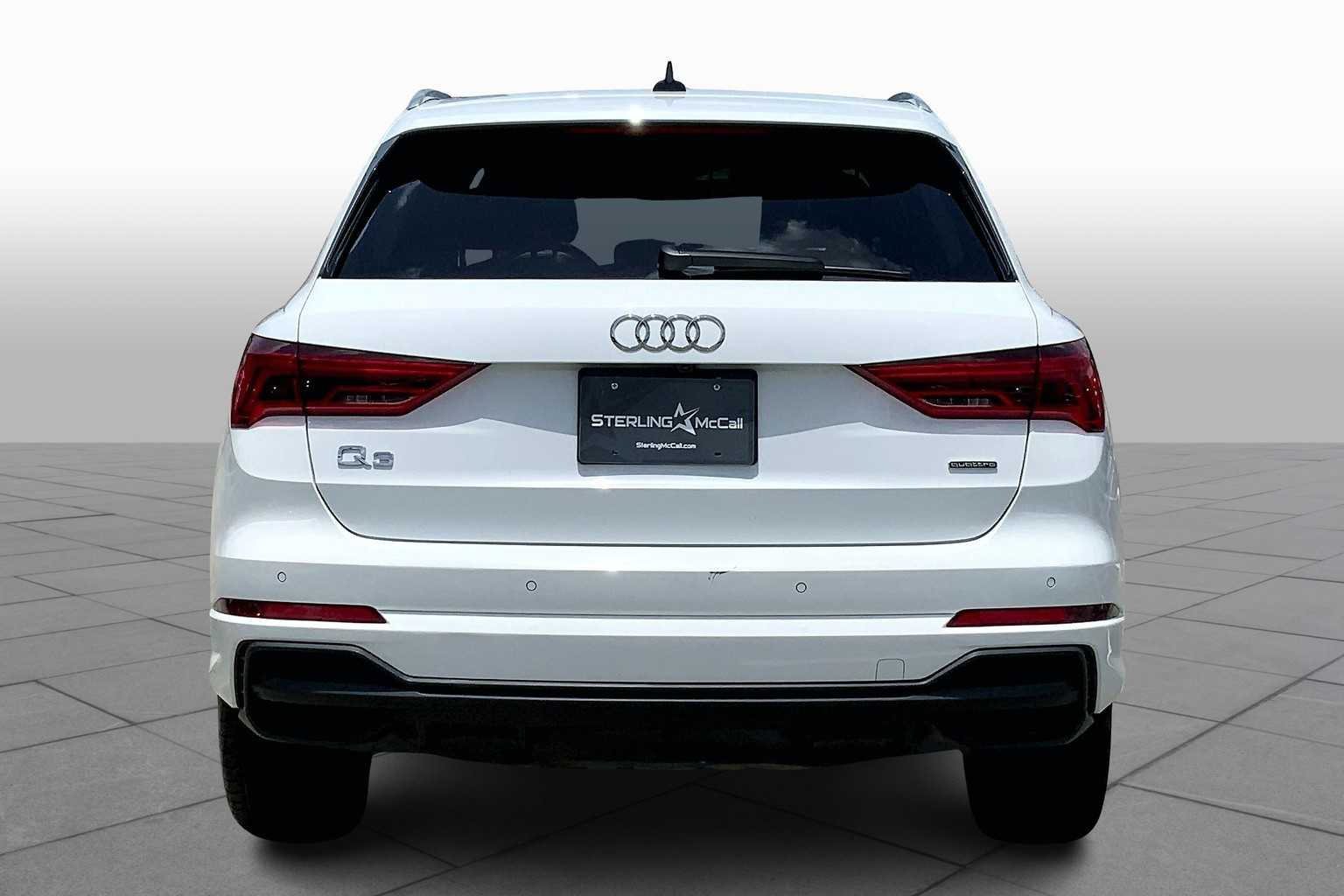2023 Audi Q3 S line Premium photo 3