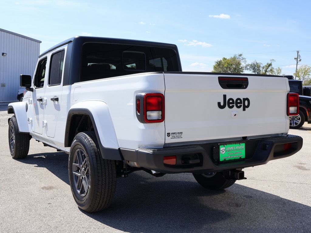 2025 Jeep Gladiator Sport S photo 2