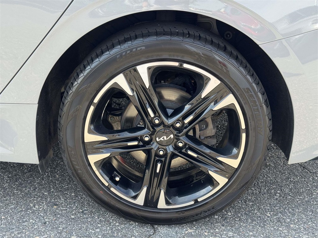 2022 Kia K5 GT-Line photo 12