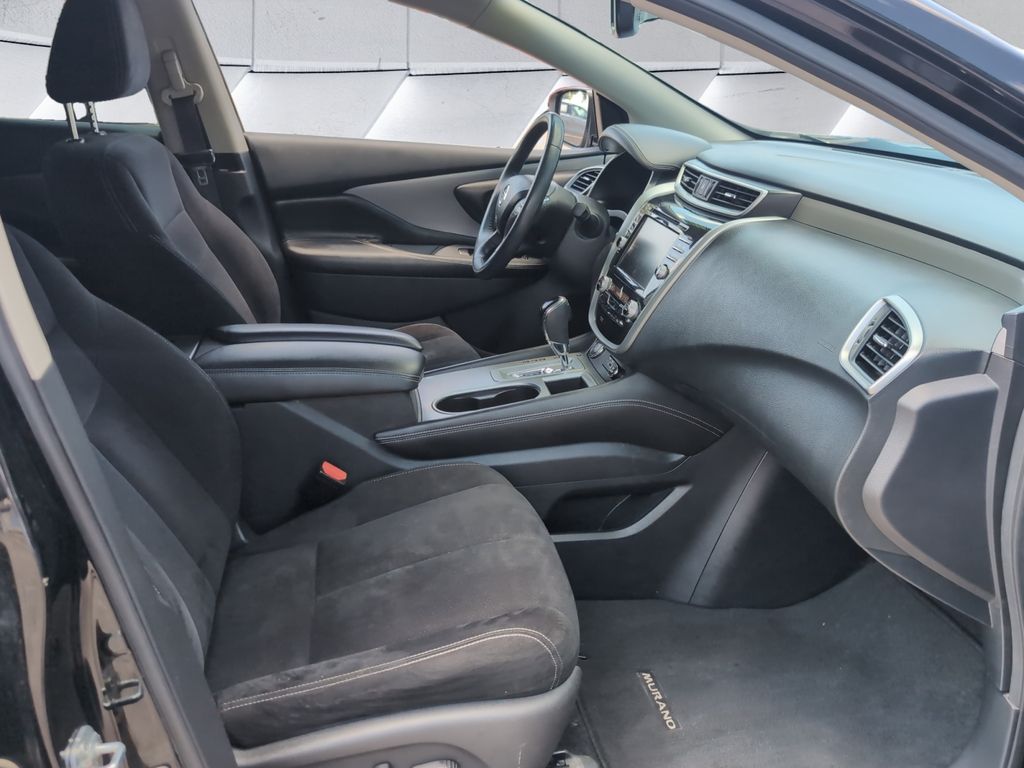 2020 Nissan Murano SV photo 13