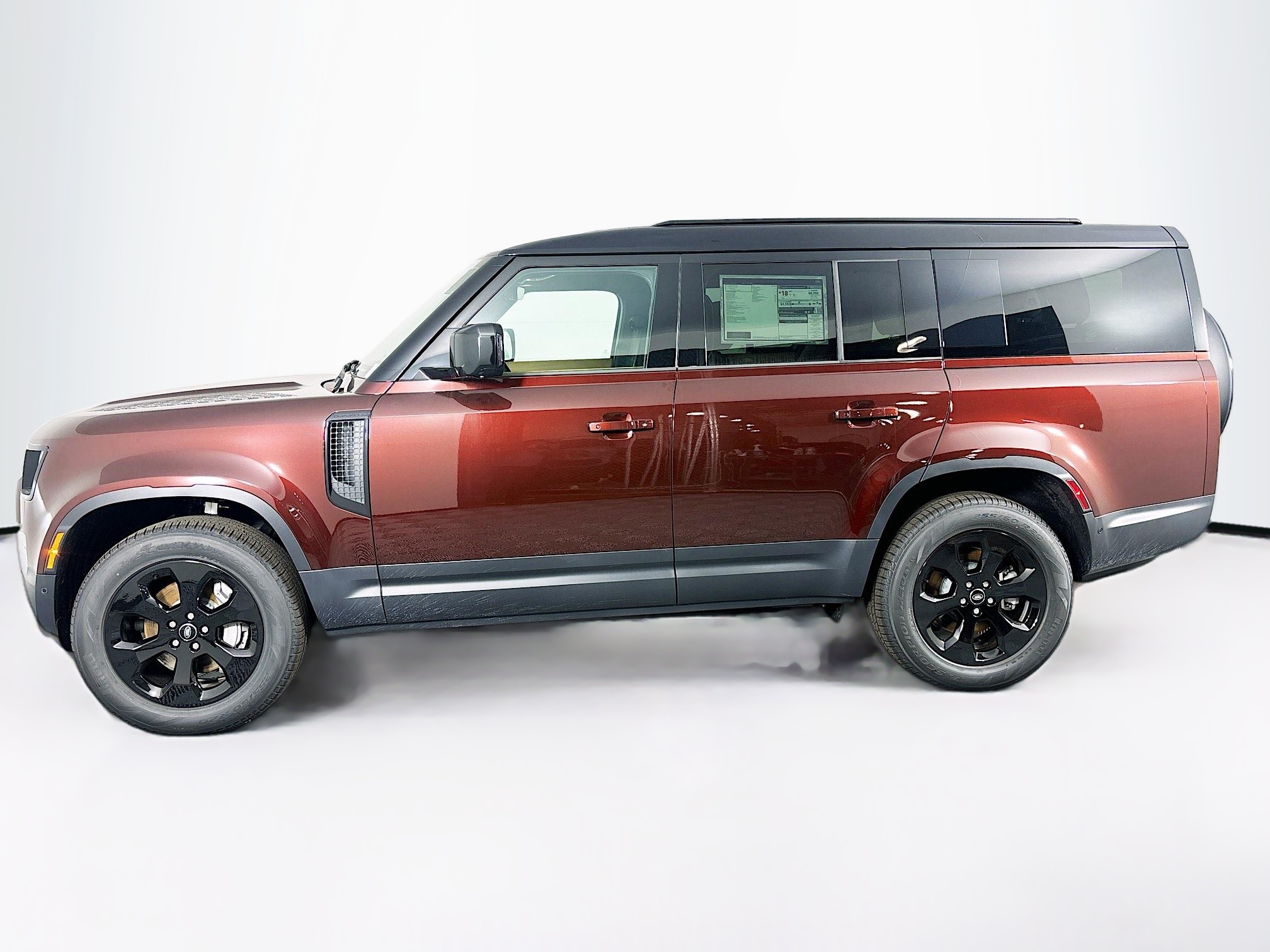 2025 Land Rover Defender 130 S photo 7