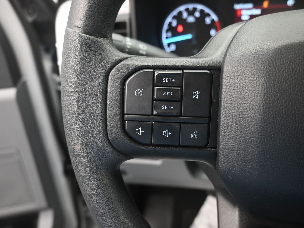 2025 Ford F-250 photo 6