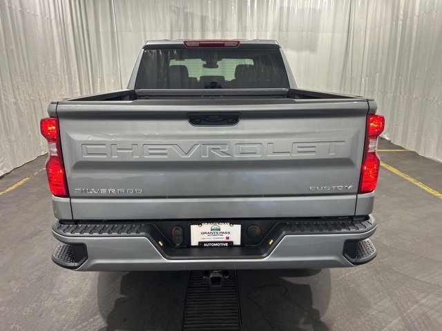 2025 Chevrolet Silverado 1500 Custom photo 4