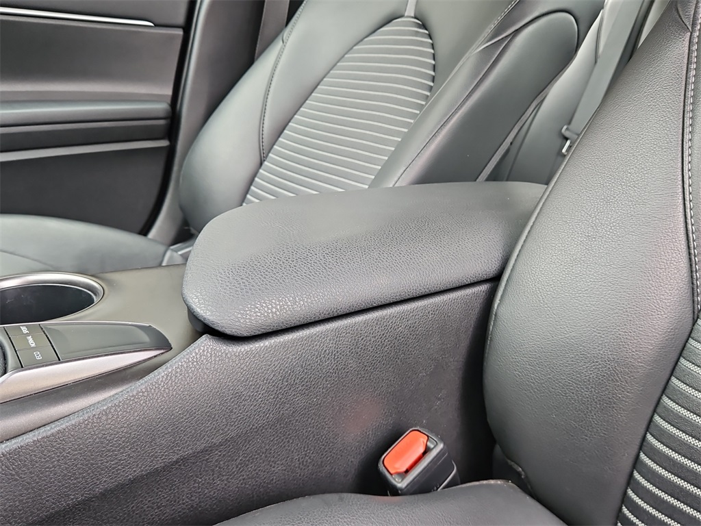 2023 Toyota Camry SE photo 11