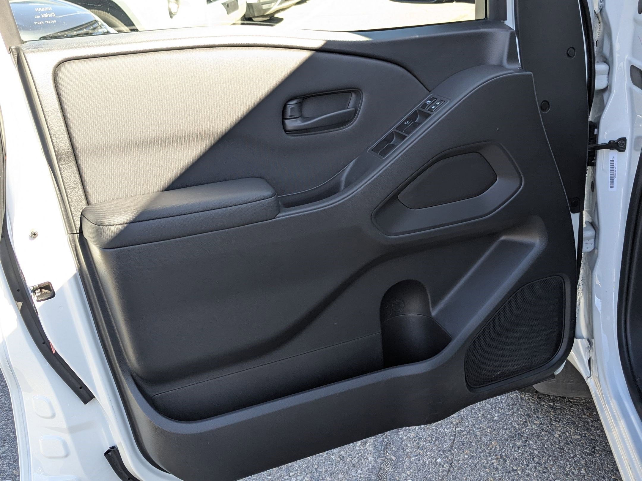 2024 Nissan Frontier S photo 11