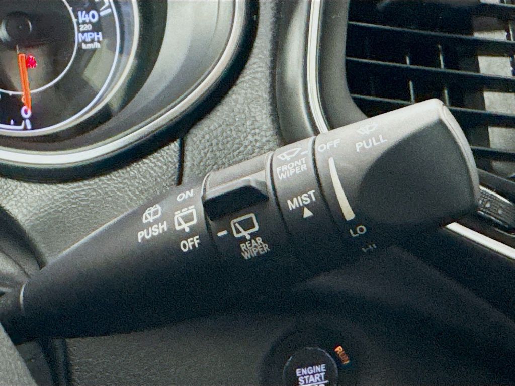 2019 Jeep Cherokee Latitude photo 13