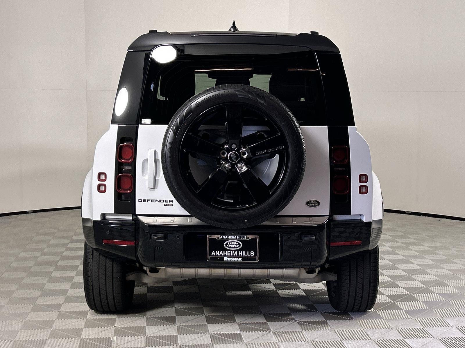 2023 Land Rover Defender 90 X-Dynamic SE photo 4