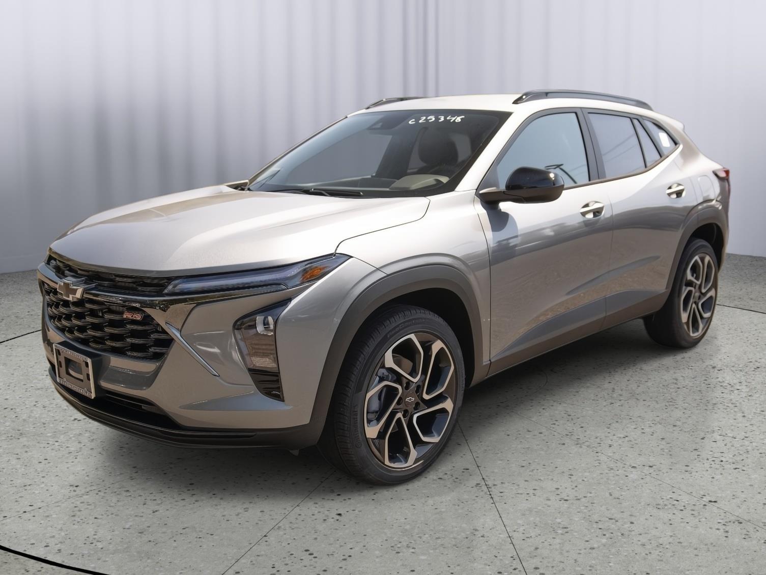 2025 Chevrolet Trax photo 3