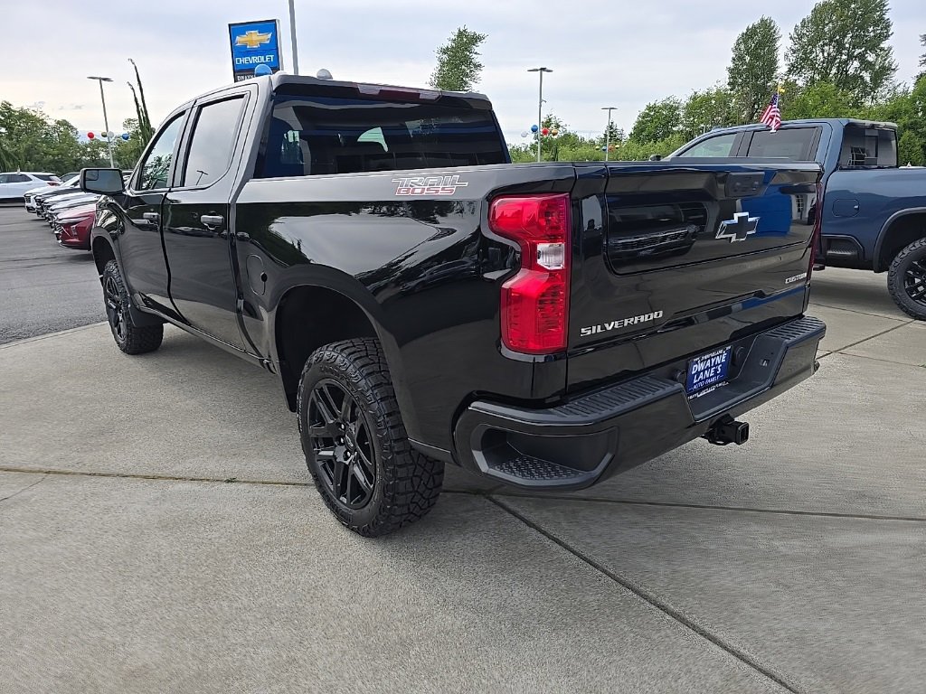 2025 Chevrolet Silverado 1500 Custom Trail Boss photo 3