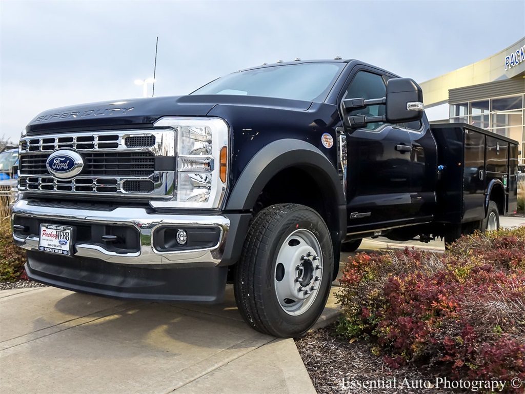 2024 Ford F-450 photo 2