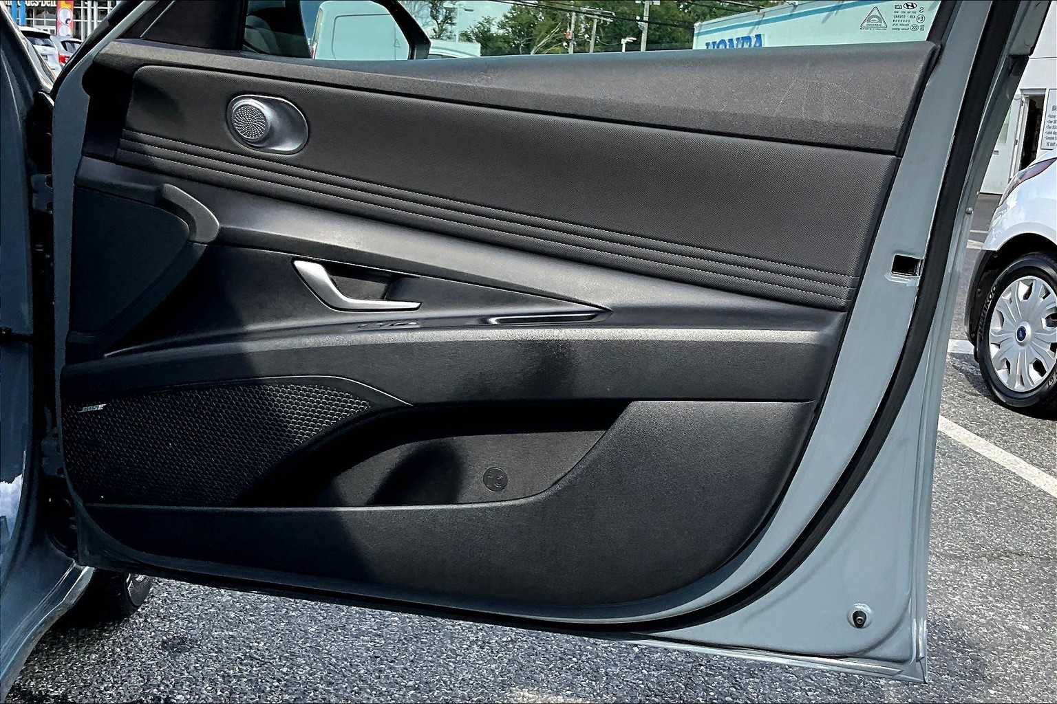 2023 Hyundai Elantra Limited photo 20