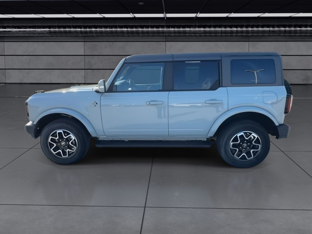 2023 Ford Bronco Outer Banks photo 4