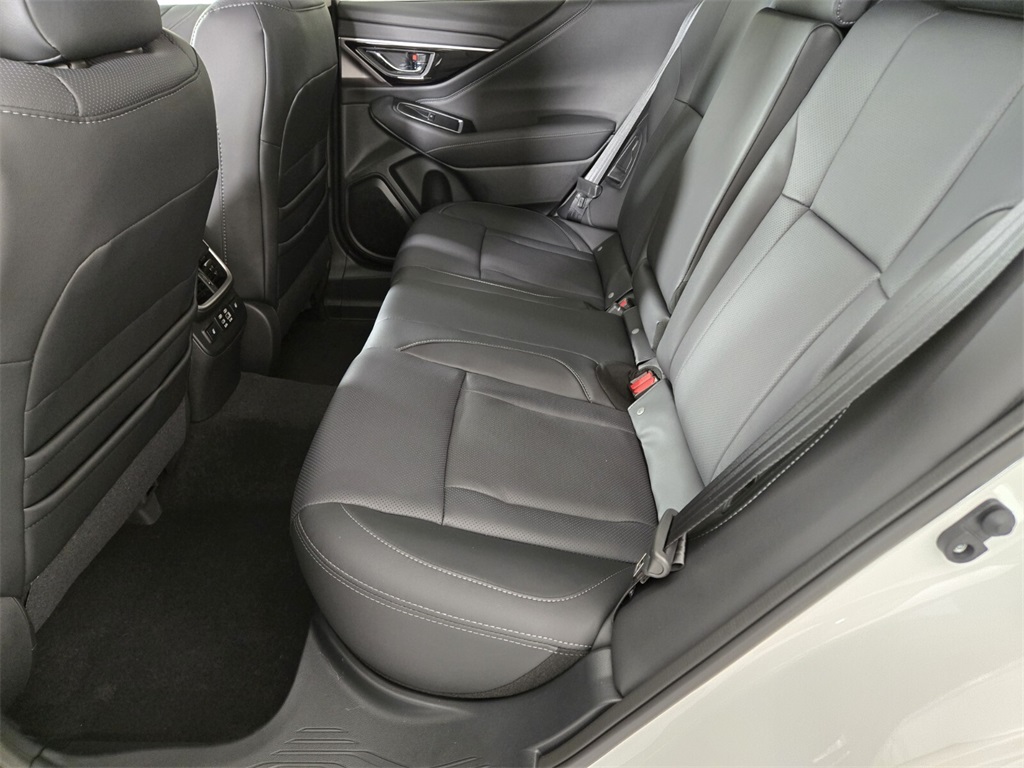 2025 Subaru Outback Limited photo 9