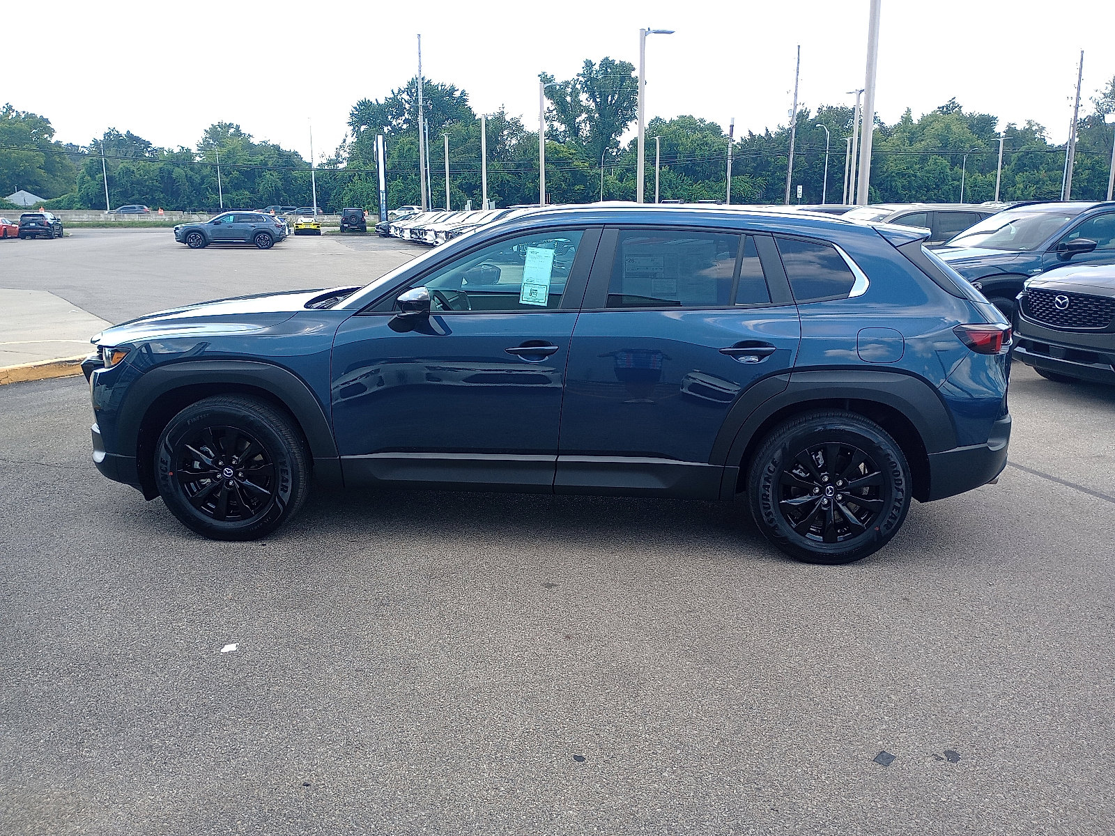 2025 Mazda CX-50 2.5 S Preferred photo 4