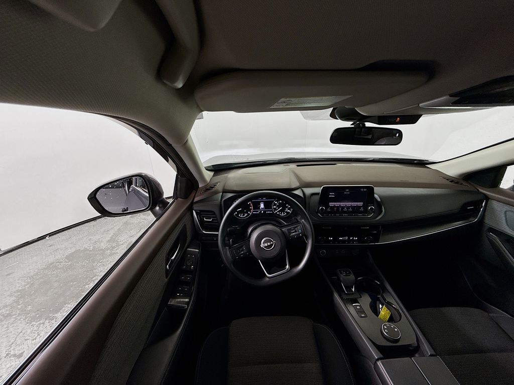 2022 Nissan Rogue SV photo 23