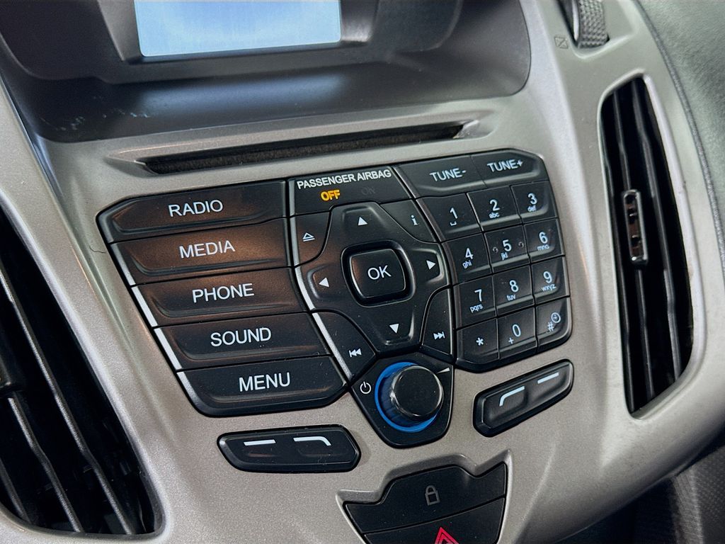 2015 Ford Transit Connect XLT photo 15